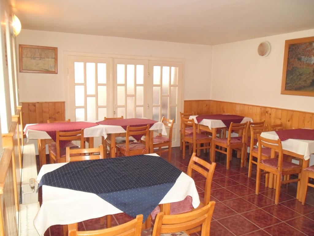 Pensiunea Hera Maison d'hôtes 3*